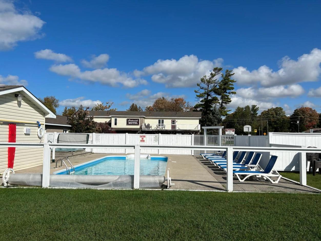 Centennial Motel Sauble Beach Exteriör bild